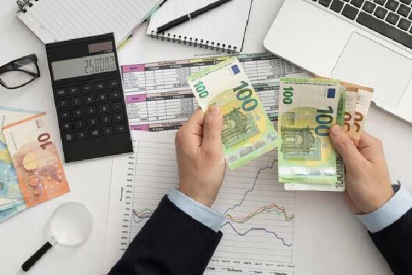 亿万富翁大卫·艾因霍恩的对冲基金上个季度通过投资黄金“碾压”了市场